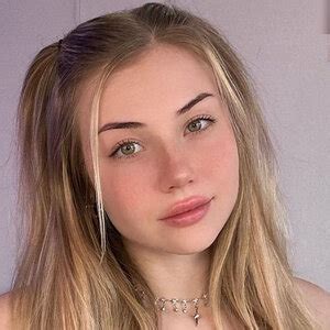 lanawaifuxo blonde teen in nude photos .